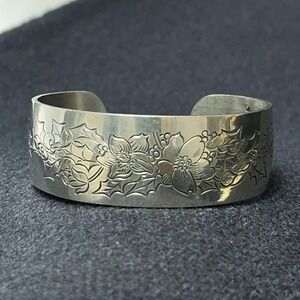 Vintage Kirk Stieff Pewter Cuff Bracelet Poinsettia Holly Berries Christmas